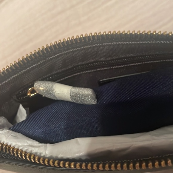 NWT Black Cole Haan Go Anywhere Wristlet - Picture 6 of 10